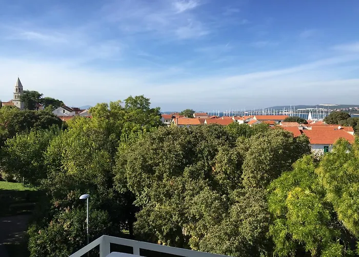 Natasha Апартаменты Биоград-на-Мору